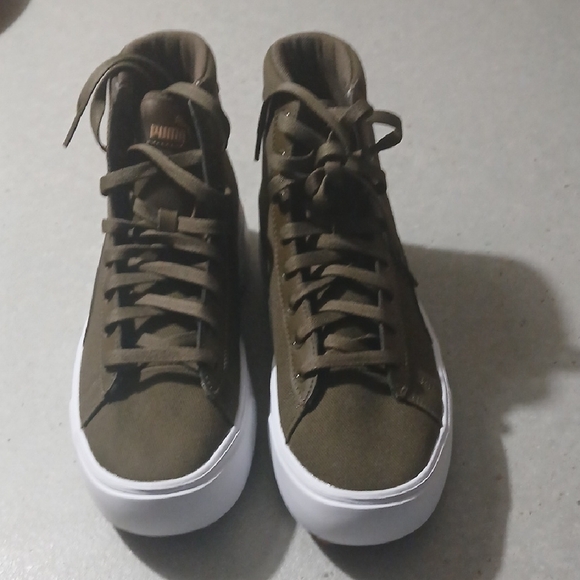 Puma Olive High-Top Sneakers with White Platform and Gum Outsole - Picture 5 of 5